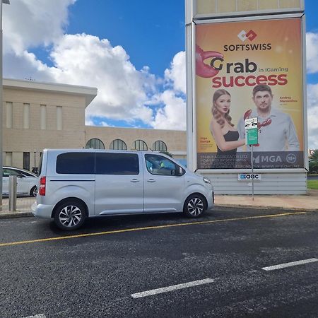 Korzo Suites Paceville San Ġiljan Buitenkant foto