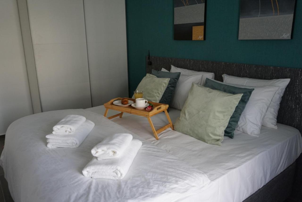 Korzo Suites Paceville San Ġiljan Buitenkant foto