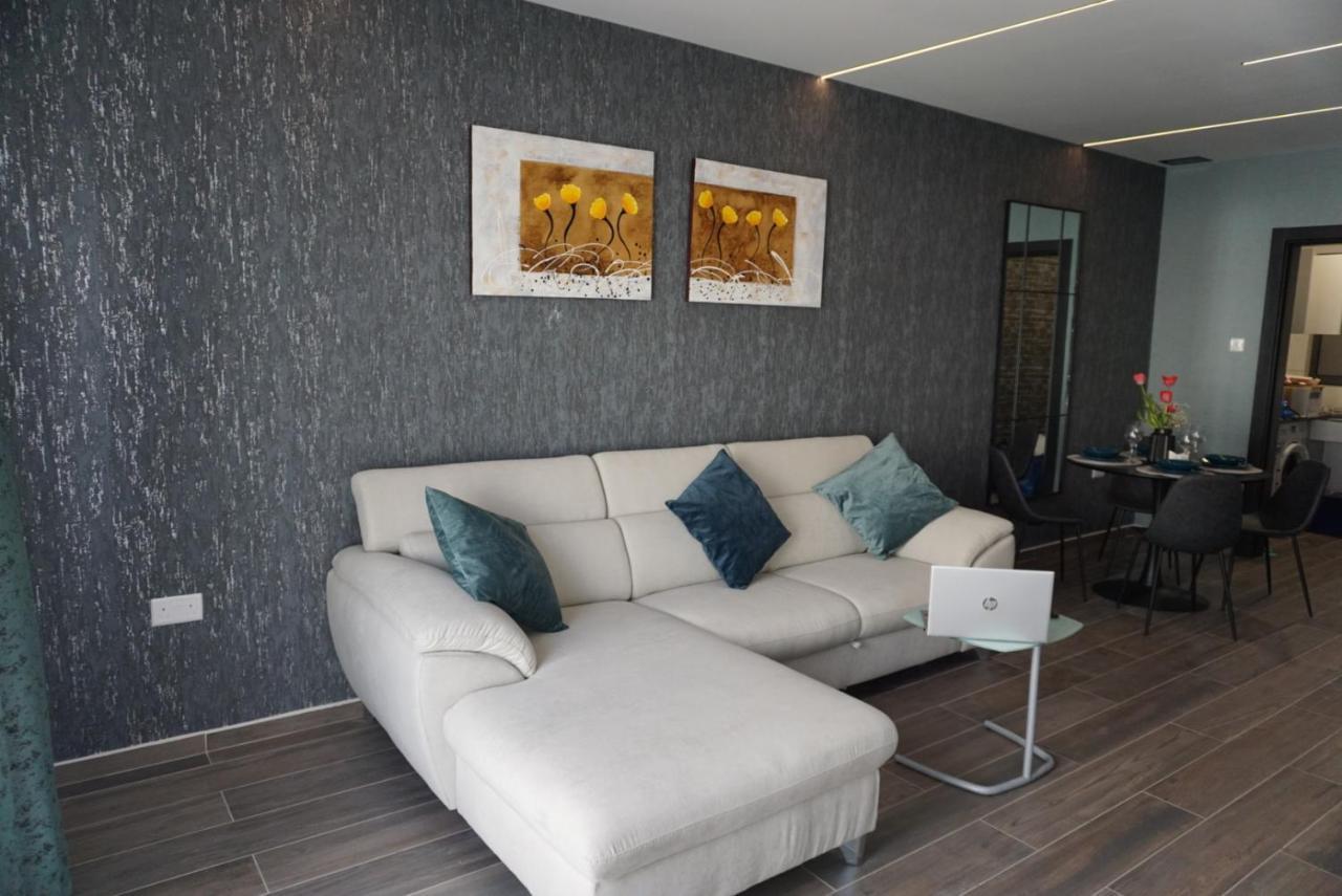 Korzo Suites Paceville San Ġiljan Buitenkant foto