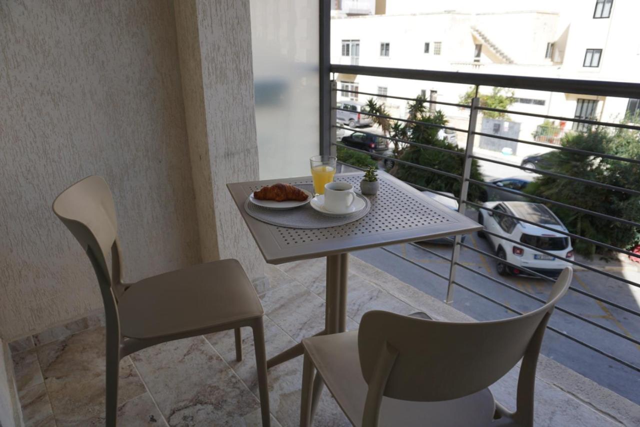 Korzo Suites Paceville San Ġiljan Buitenkant foto