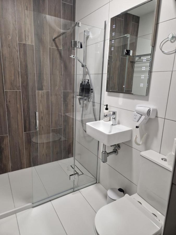 Korzo Suites Paceville San Ġiljan Buitenkant foto